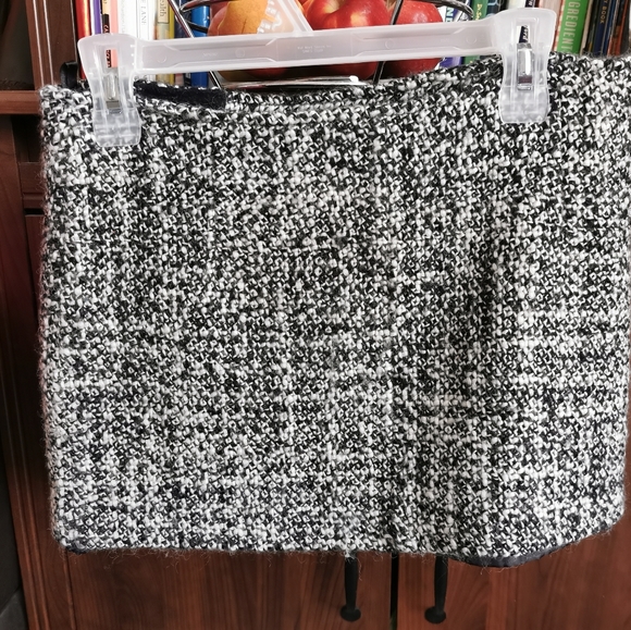 Skirt - Picture 2 of 8